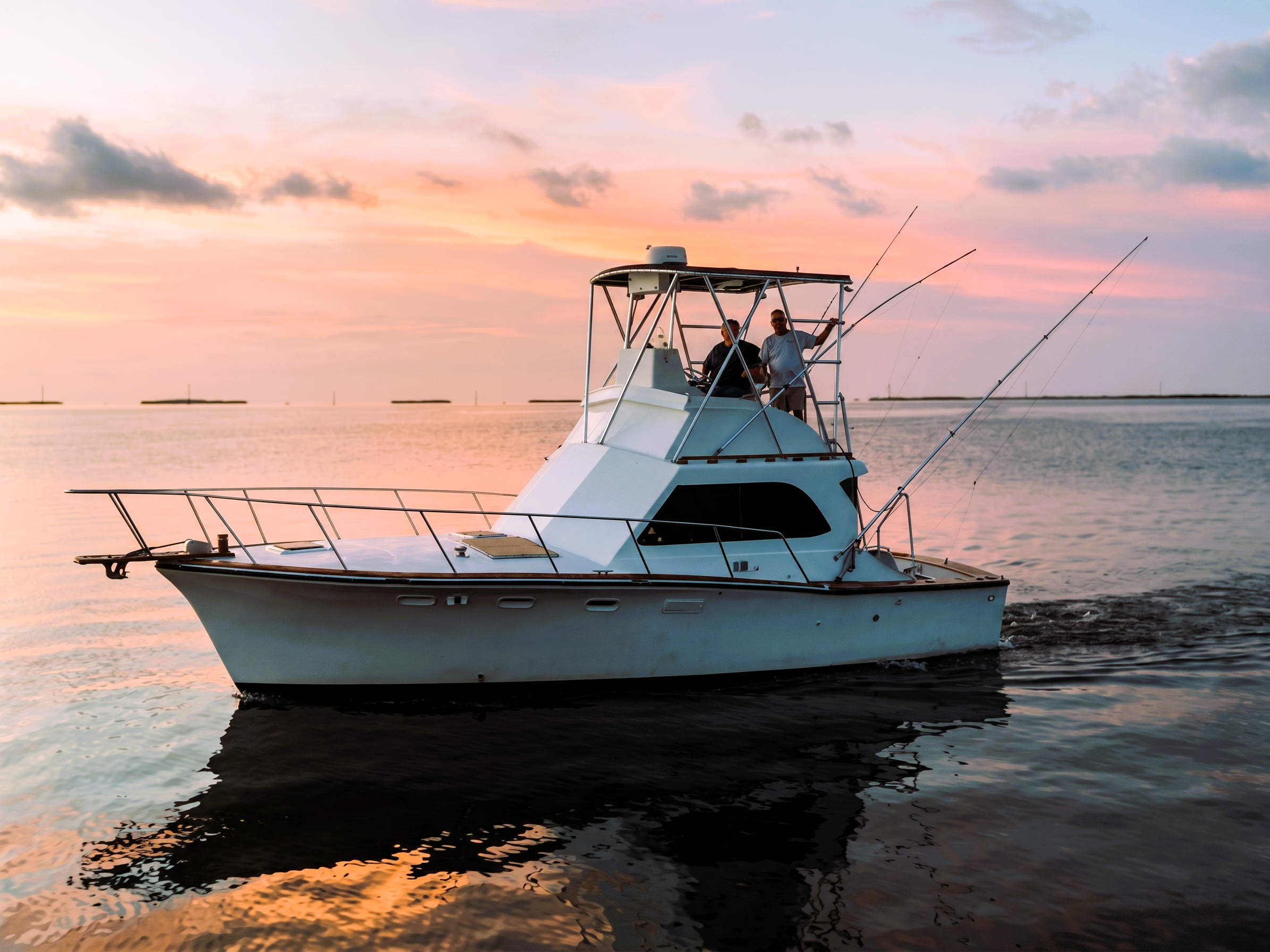 ScreamingLines Sport Fishing - 36’ - Front View